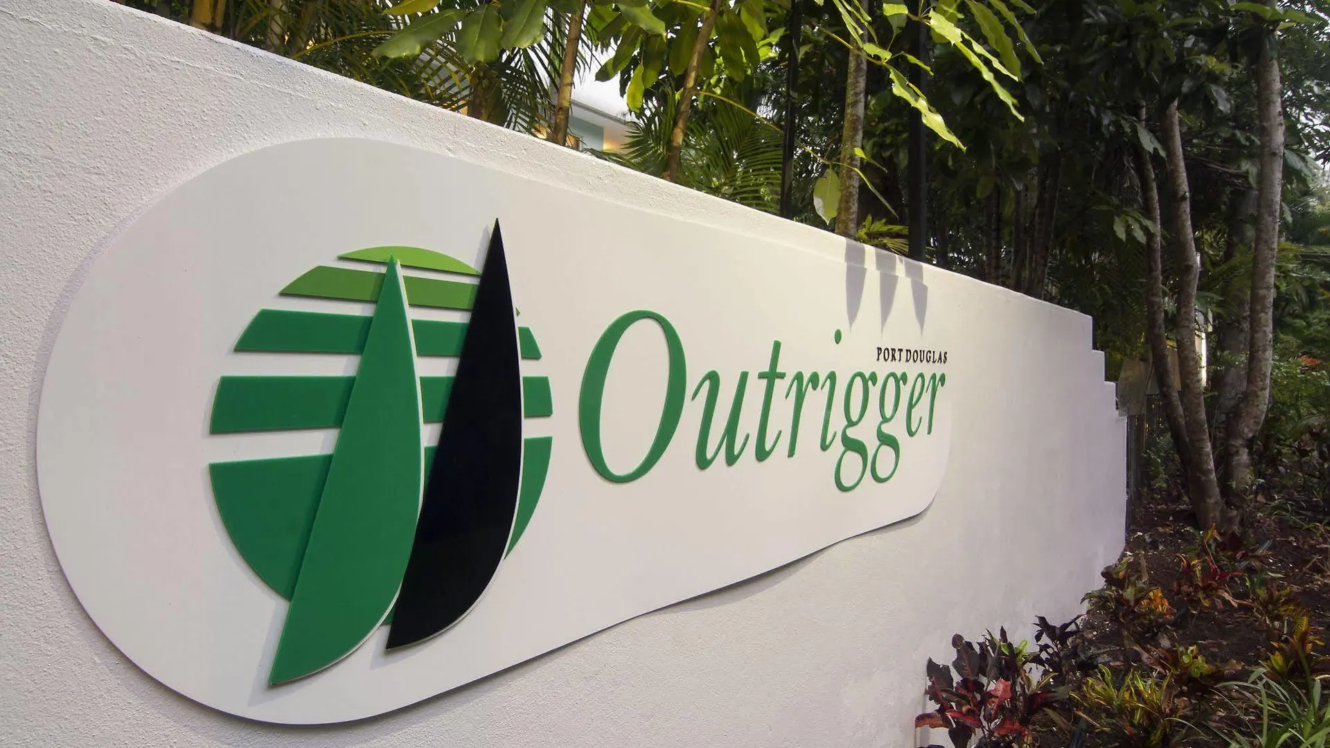 Outrigger Apartments Port Douglas 3*,